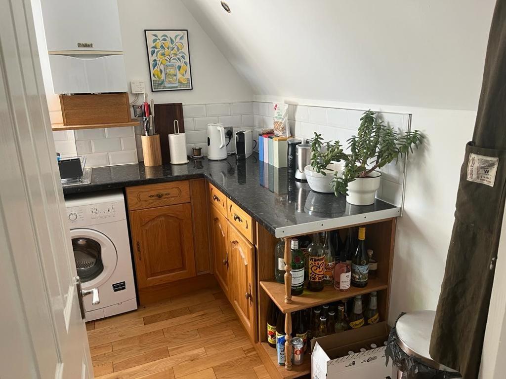 2 Bedroom Top Floor Flat, West Dulwich Free Street Parking ロンドン エクステリア 写真